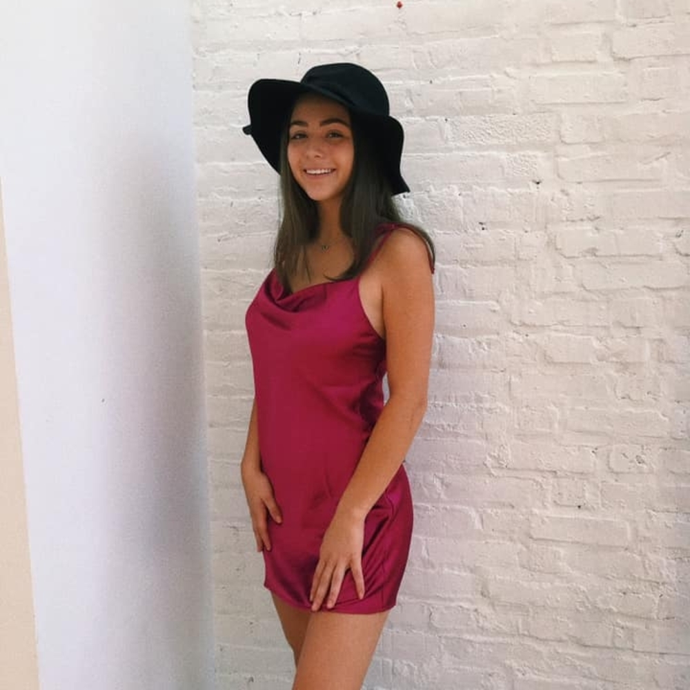 Meet your Posher, Dana